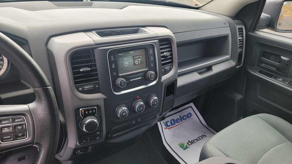 2017 RAM 1500 Express Quad Cab 4x4 6'4" Box