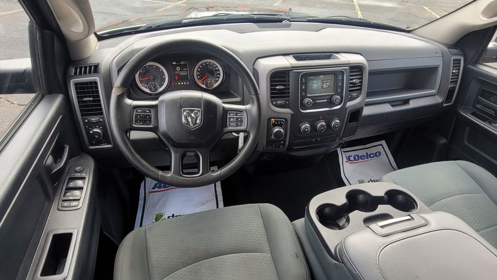 2017 RAM 1500 Express Quad Cab 4x4 6'4" Box