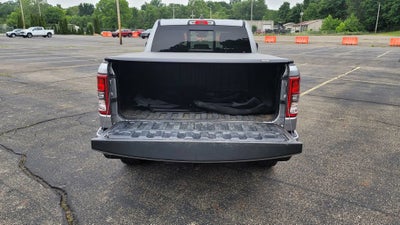 2020 RAM 1500 Big Horn Crew Cab 4x4 6'4" Box