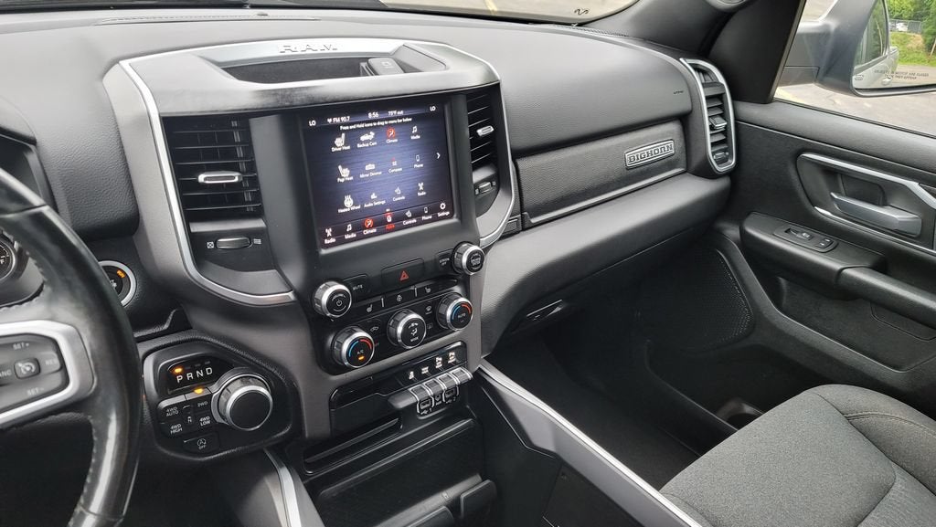 2020 RAM 1500 Big Horn Crew Cab 4x4 6'4" Box