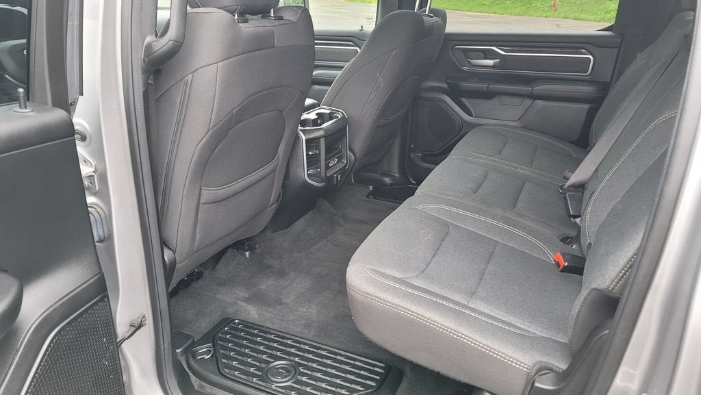 2020 RAM 1500 Big Horn Crew Cab 4x4 6'4" Box
