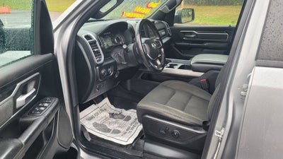 2020 RAM 1500 Big Horn Crew Cab 4x4 5'7" Box