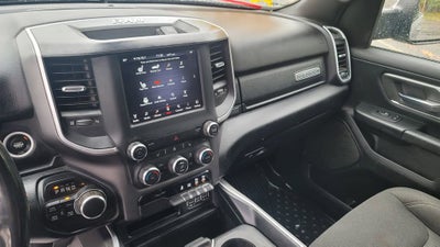 2020 RAM 1500 Big Horn Crew Cab 4x4 5'7" Box