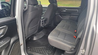 2020 RAM 1500 Big Horn Crew Cab 4x4 5'7" Box