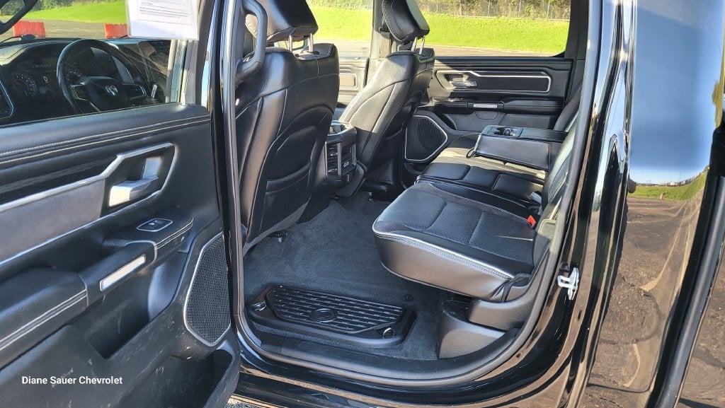 2023 RAM 1500 Laramie Crew Cab 4x4 5'7" Box