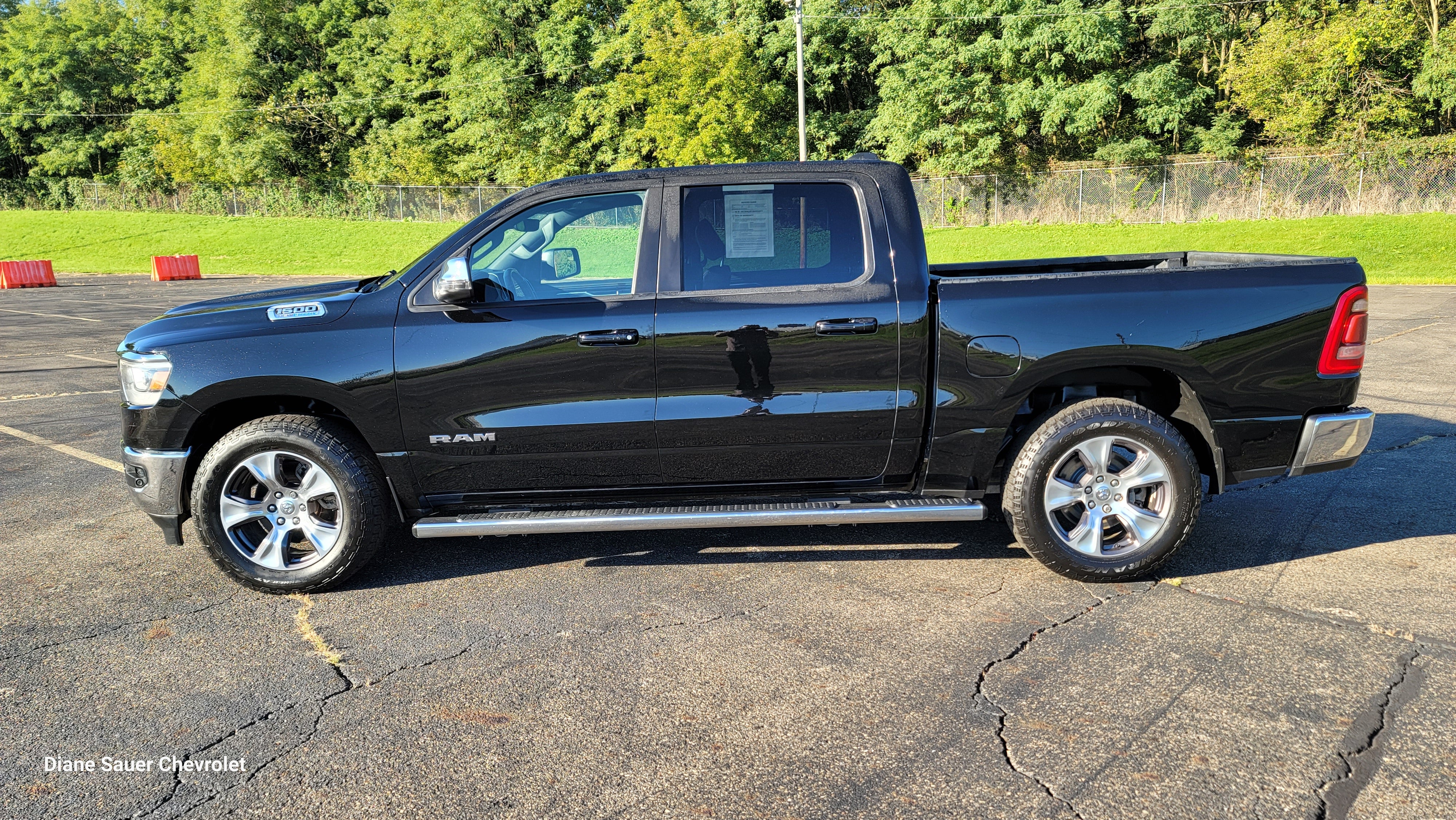2023 RAM 1500 Laramie Crew Cab 4x4 5'7" Box