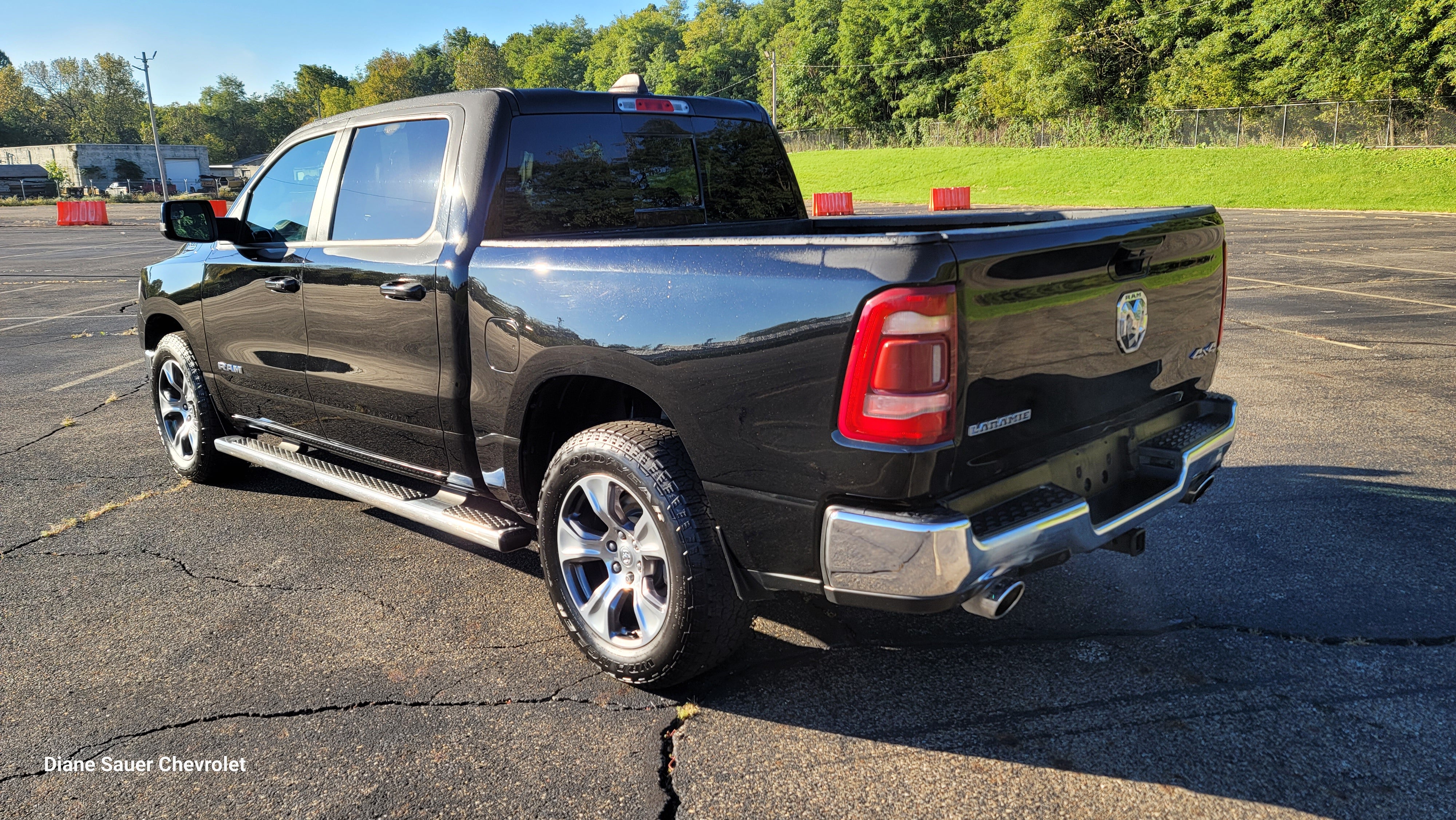 2023 RAM 1500 Laramie Crew Cab 4x4 5'7" Box