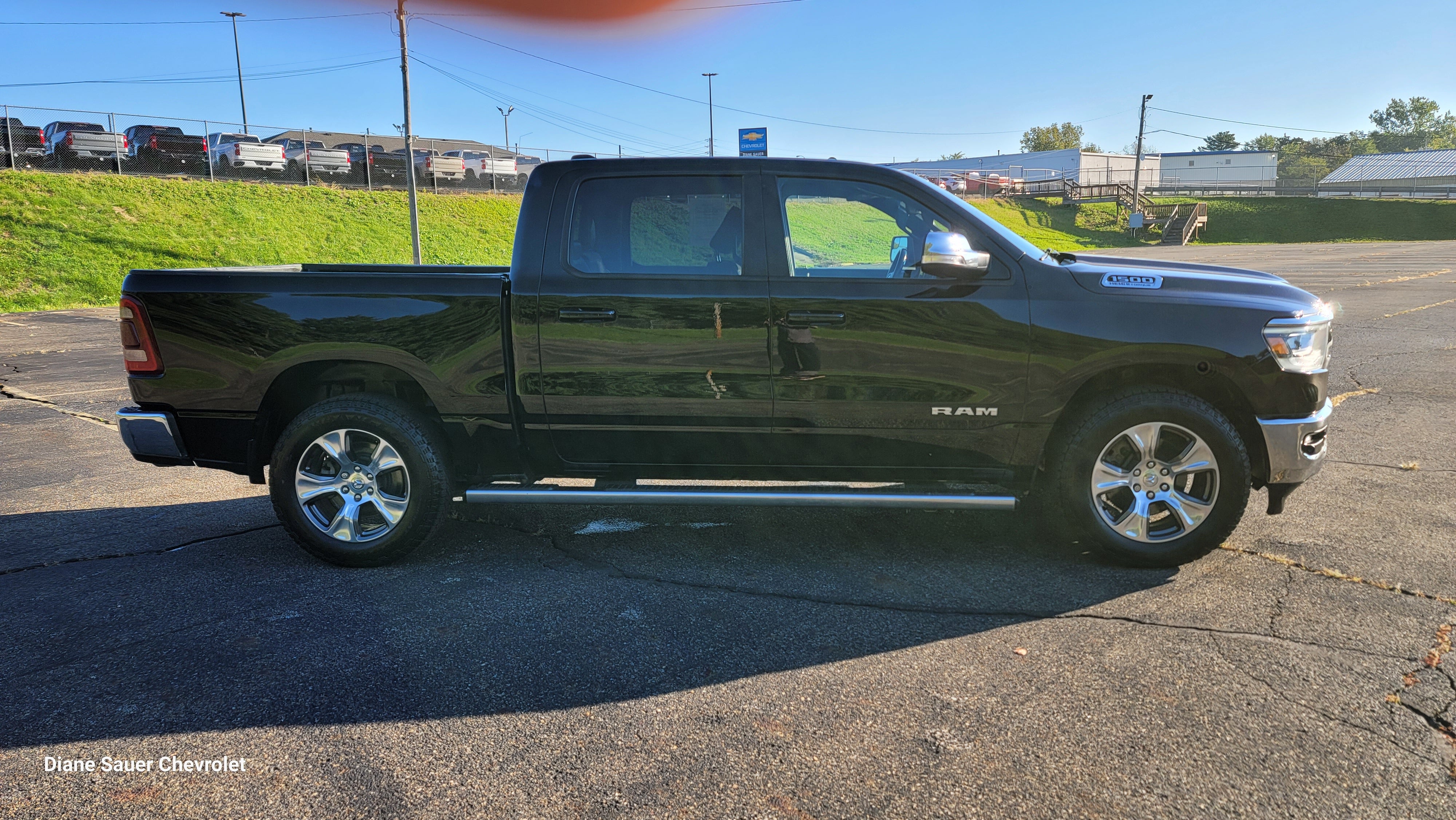 2023 RAM 1500 Laramie Crew Cab 4x4 5'7" Box