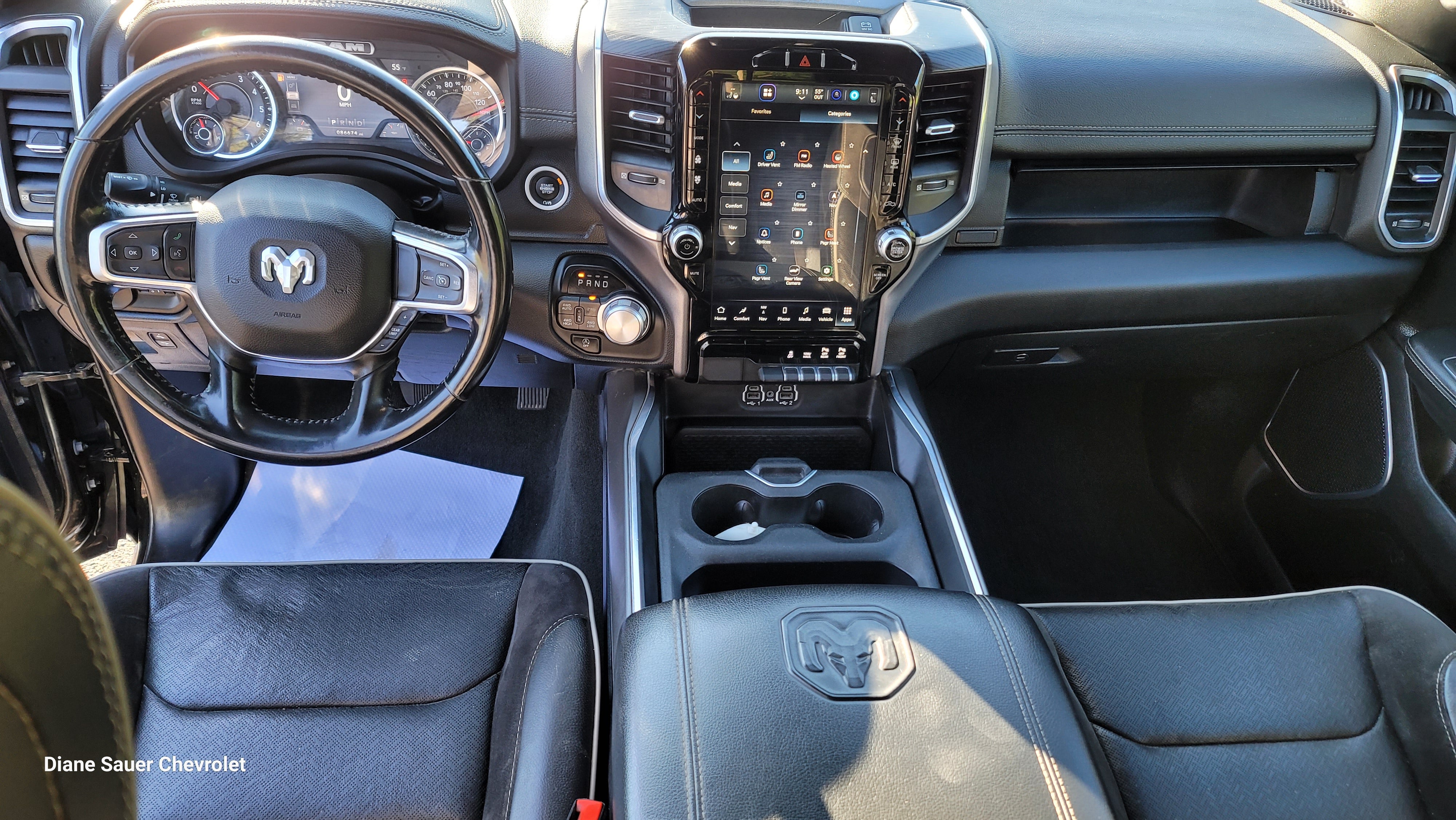 2023 RAM 1500 Laramie Crew Cab 4x4 5'7" Box
