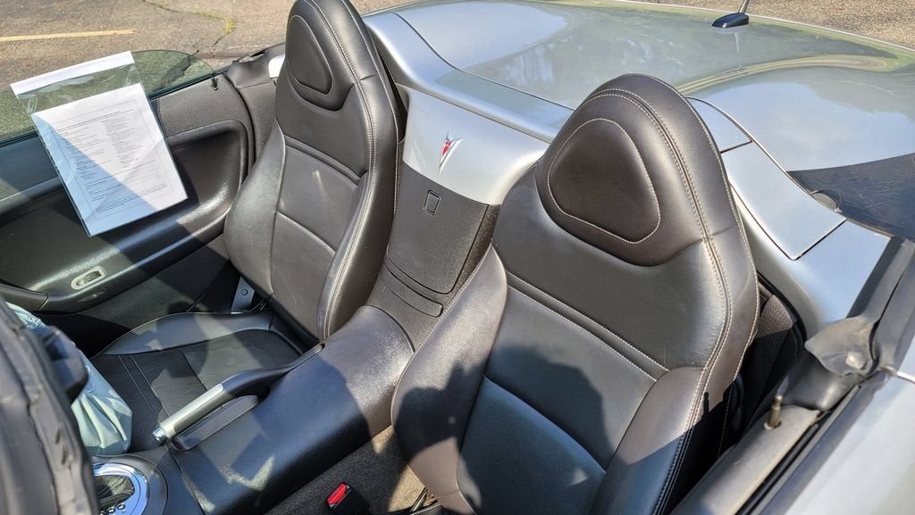 2007 Pontiac Solstice Base