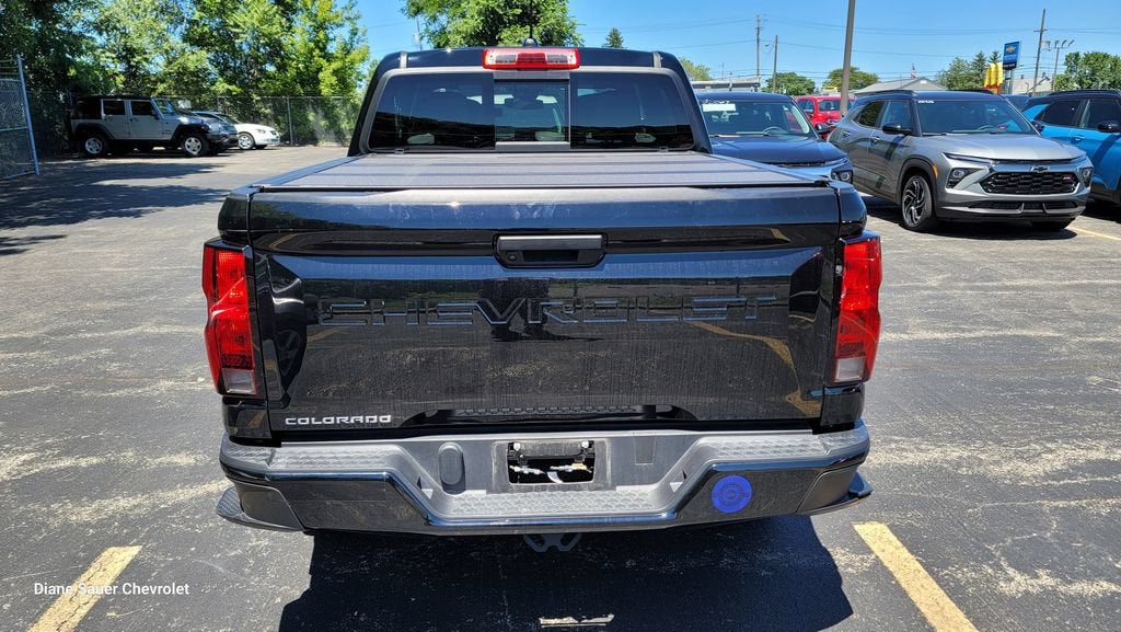 2024 Chevrolet Colorado WT