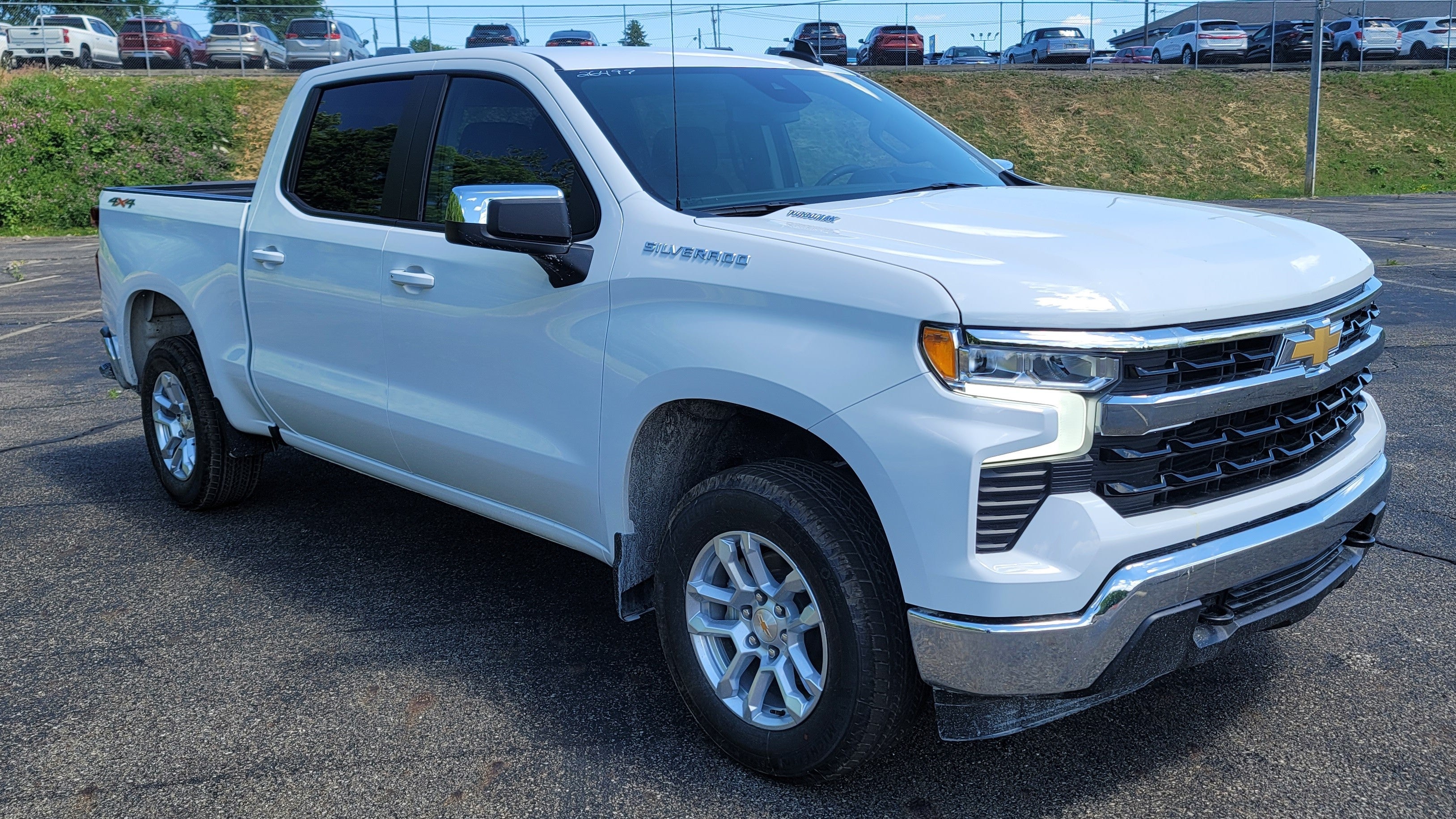 2026 Chevrolet Silverado 1500 LT (2FL)