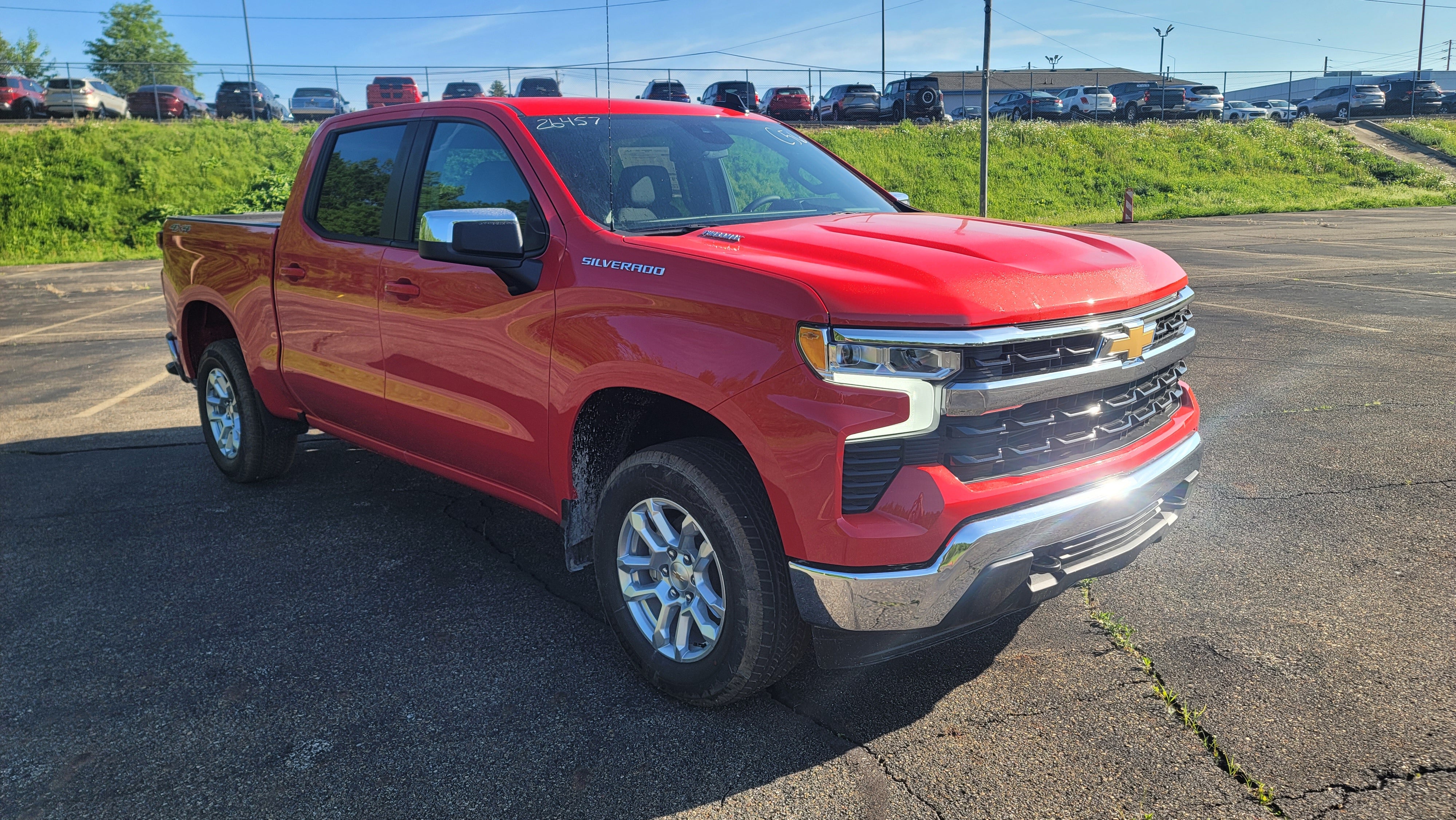 2026 Chevrolet Silverado 1500 LT (2FL)