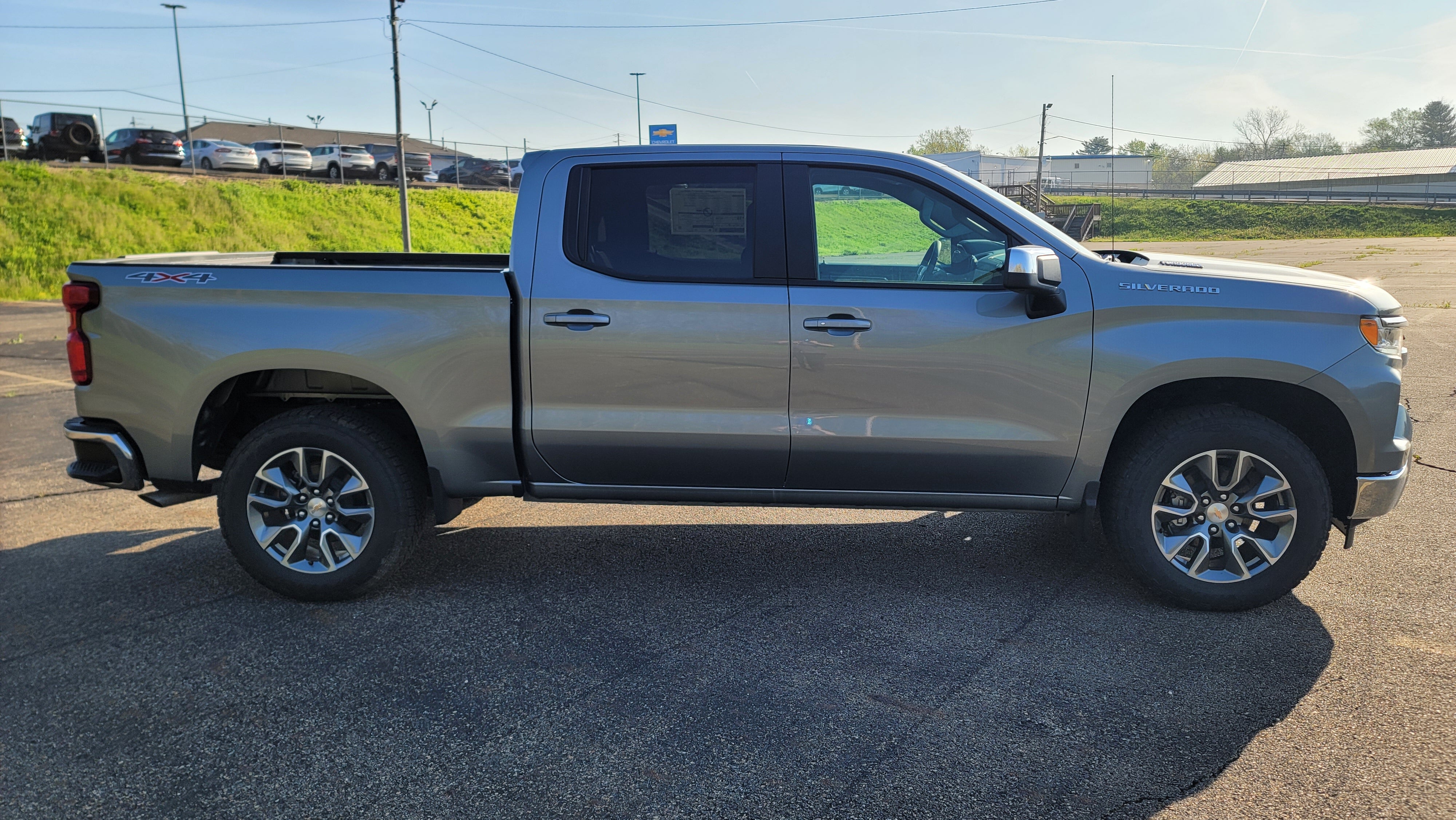 2026 Chevrolet Silverado 1500 LT (2FL)