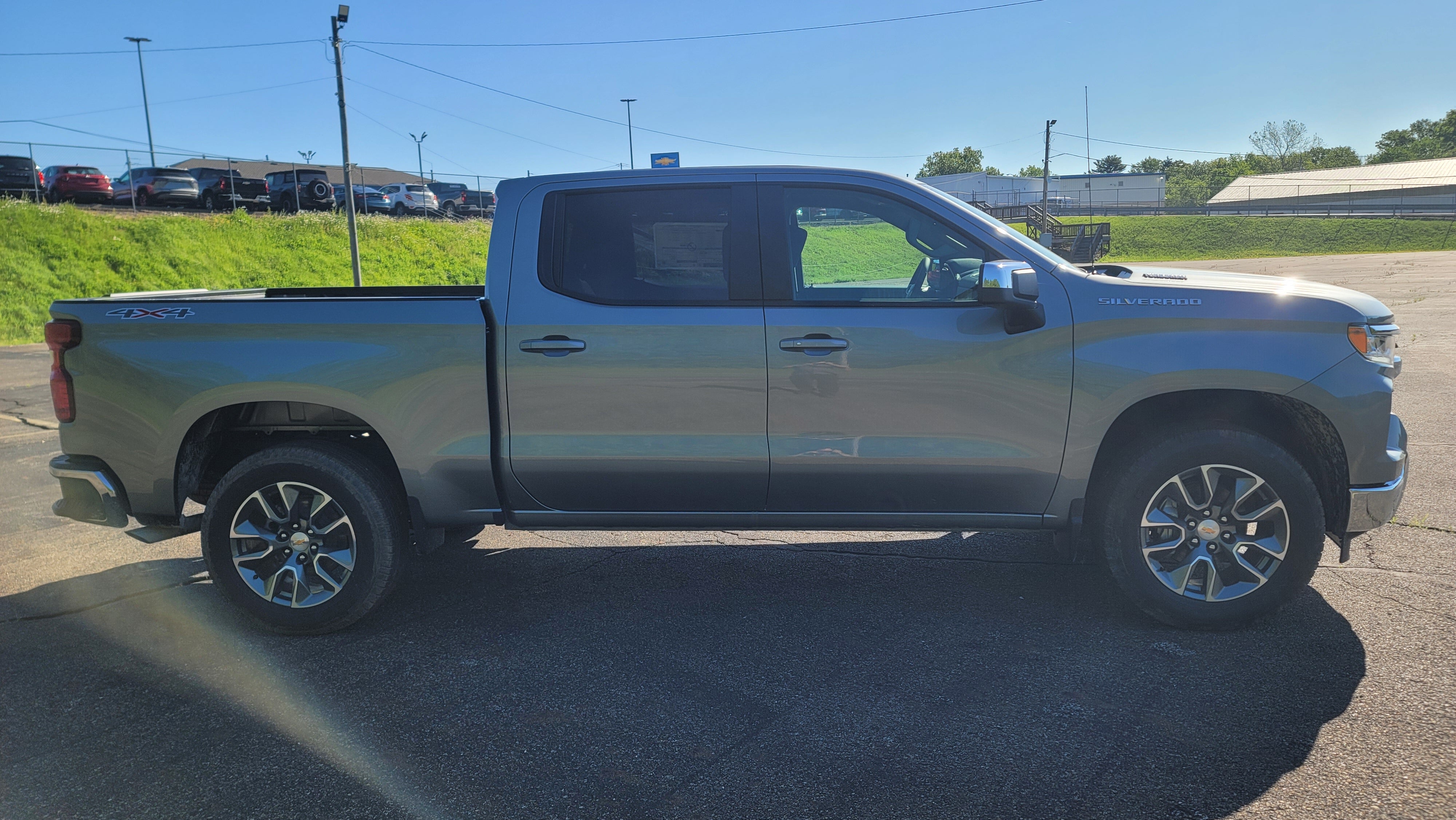2026 Chevrolet Silverado 1500 LT (2FL)
