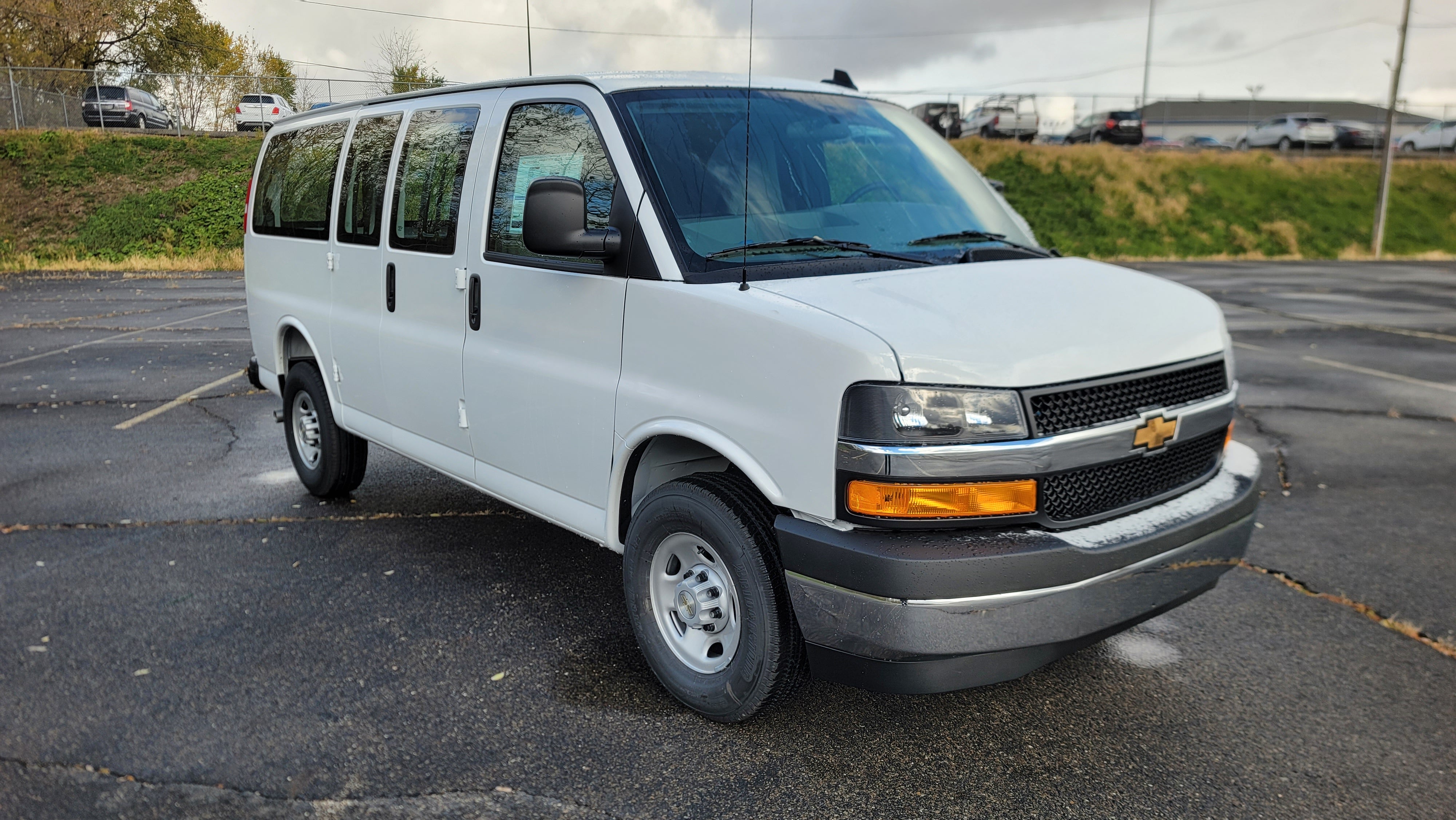 2025 Chevrolet Express Cargo 2500 WT