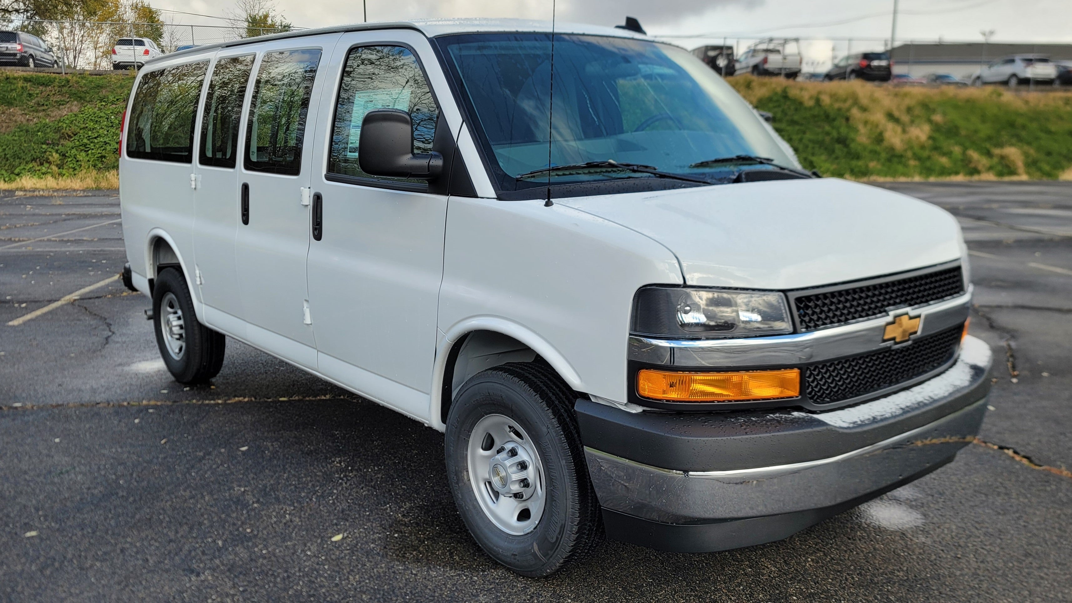 2025 Chevrolet Express Cargo 2500 WT