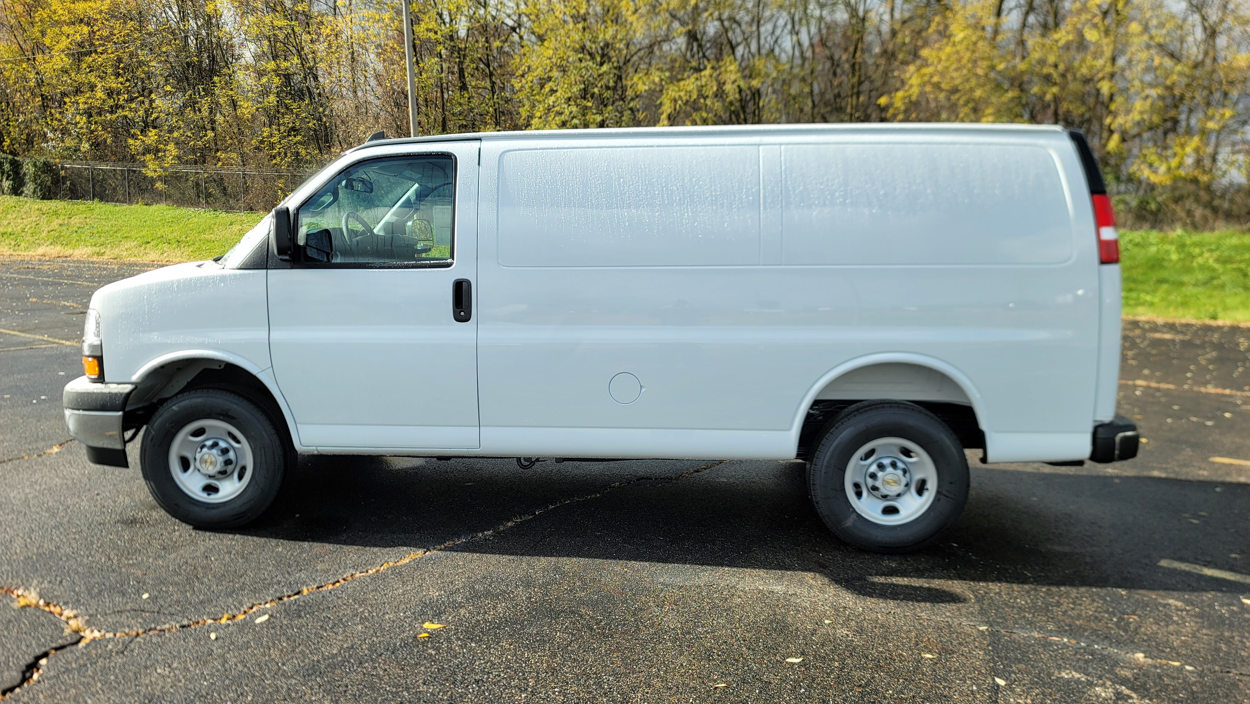 2025 Chevrolet Express Cargo 2500 WT