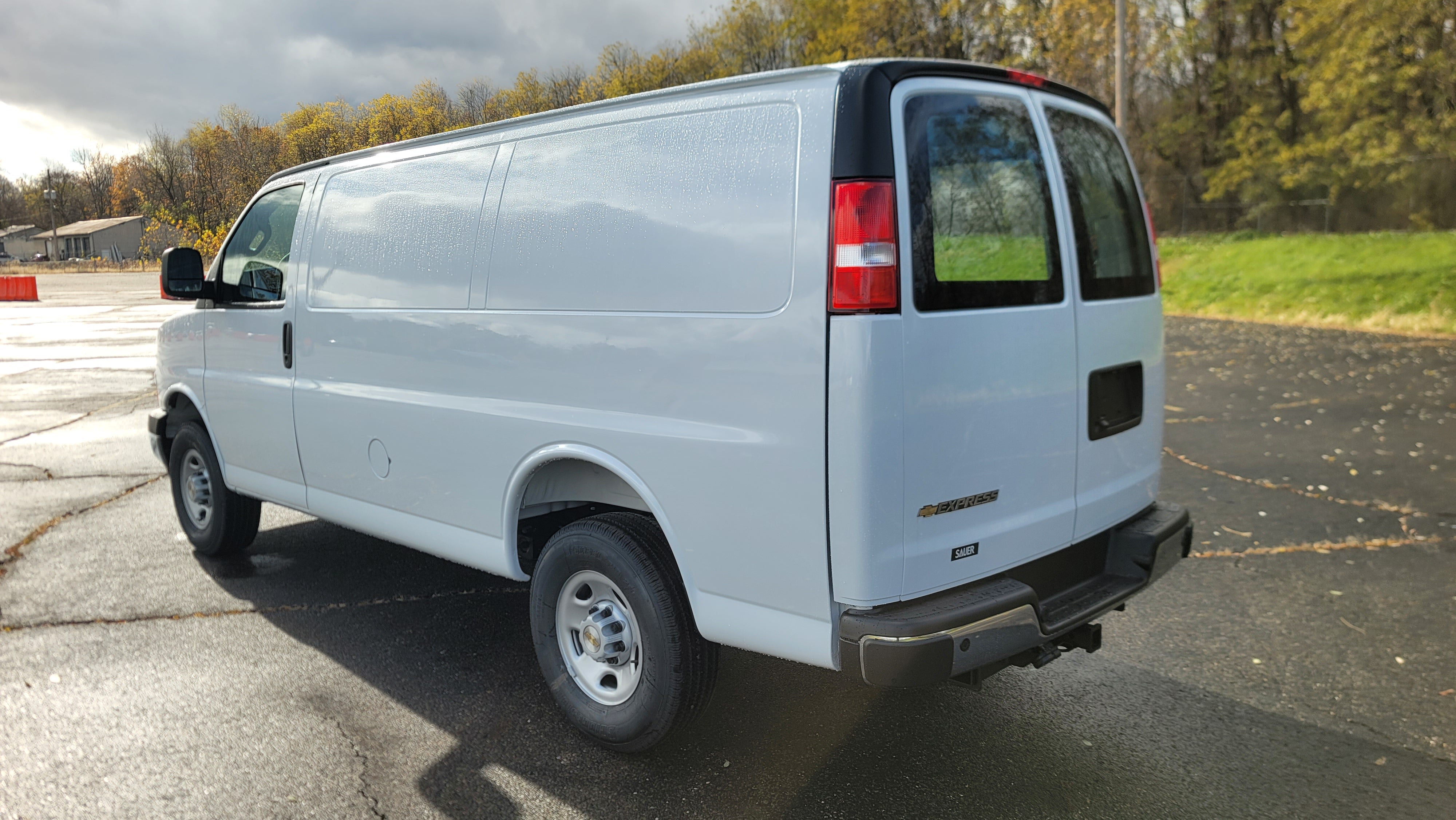 2025 Chevrolet Express Cargo 2500 WT