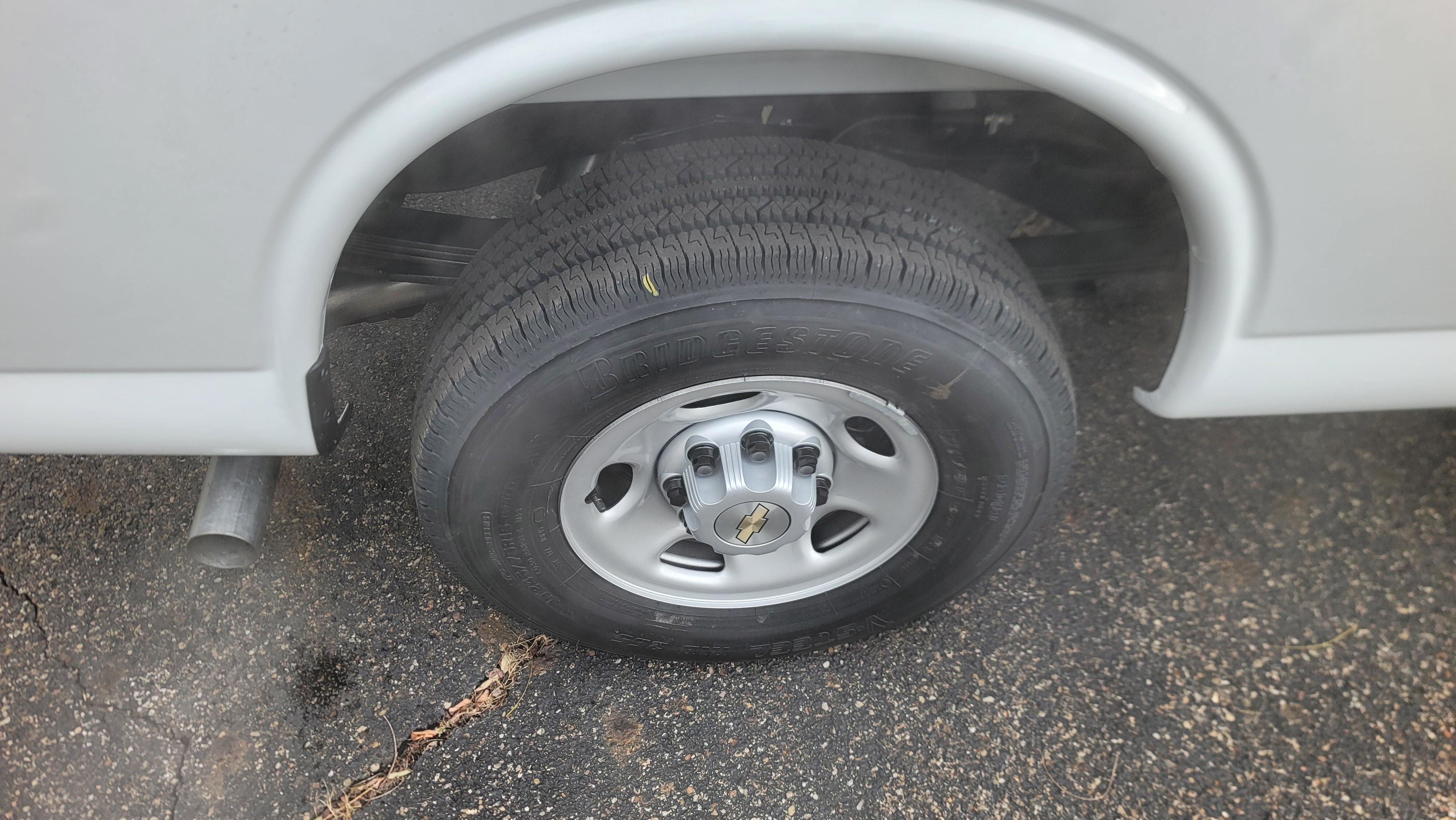 2025 Chevrolet Express Cargo WT