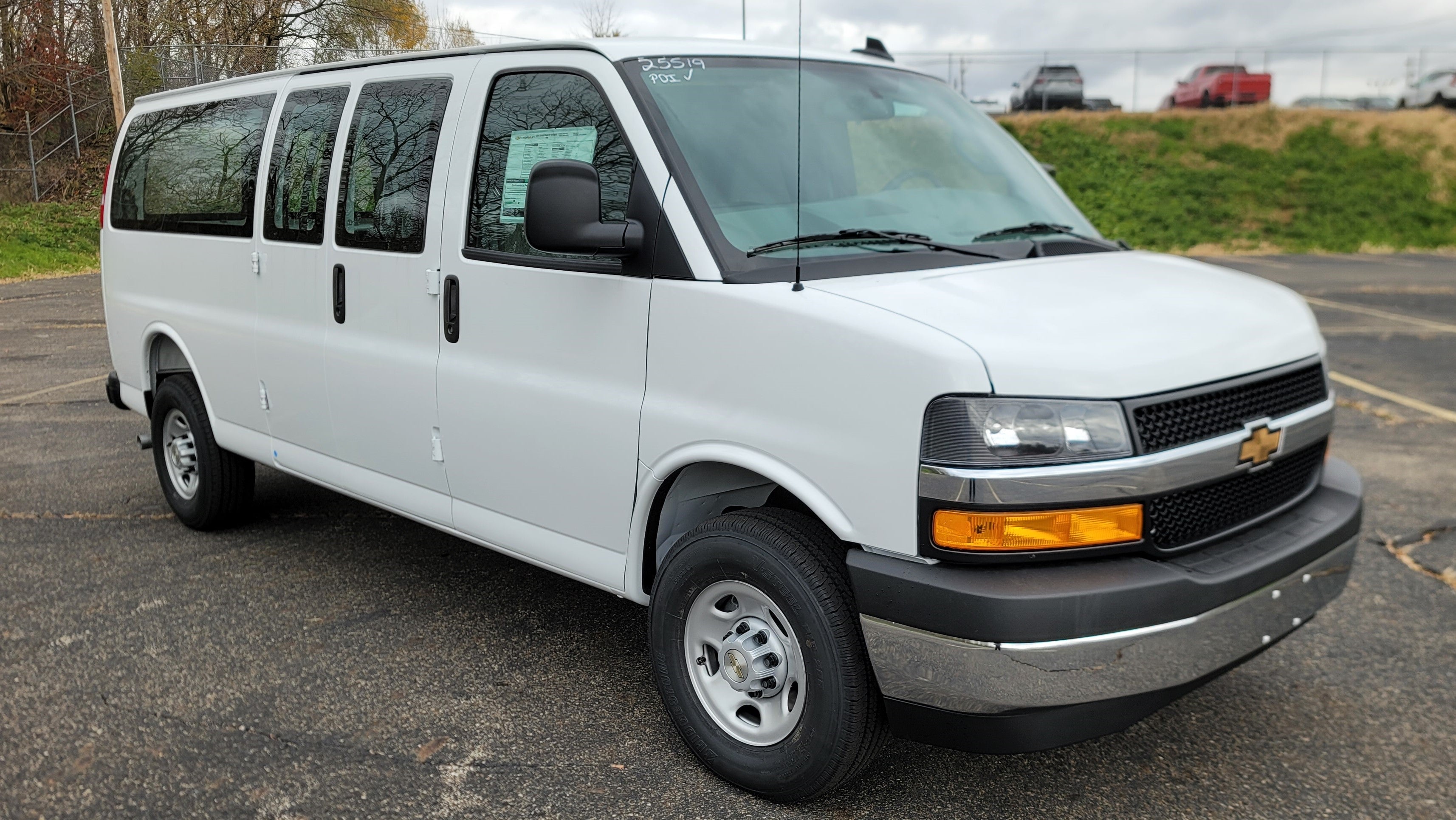 2025 Chevrolet Express Cargo WT