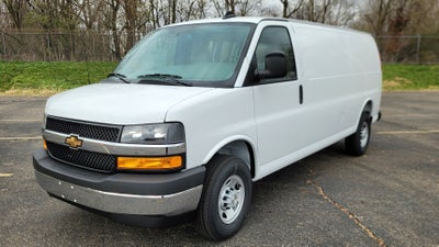 2025 Chevrolet Express Cargo WT
