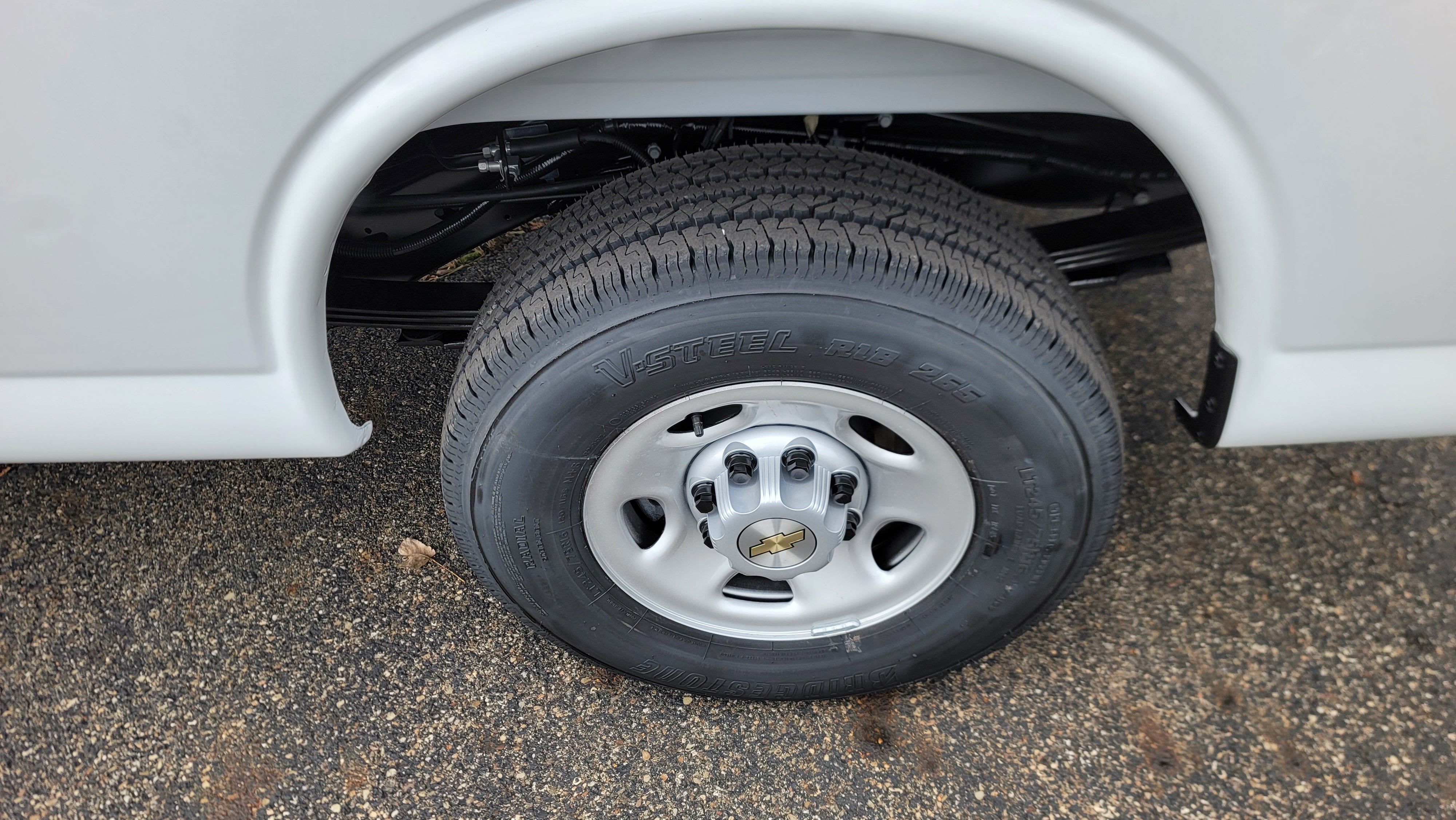 2025 Chevrolet Express Cargo WT