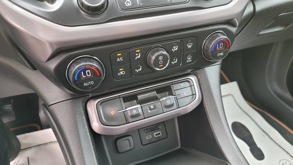 2020 GMC Acadia AT4