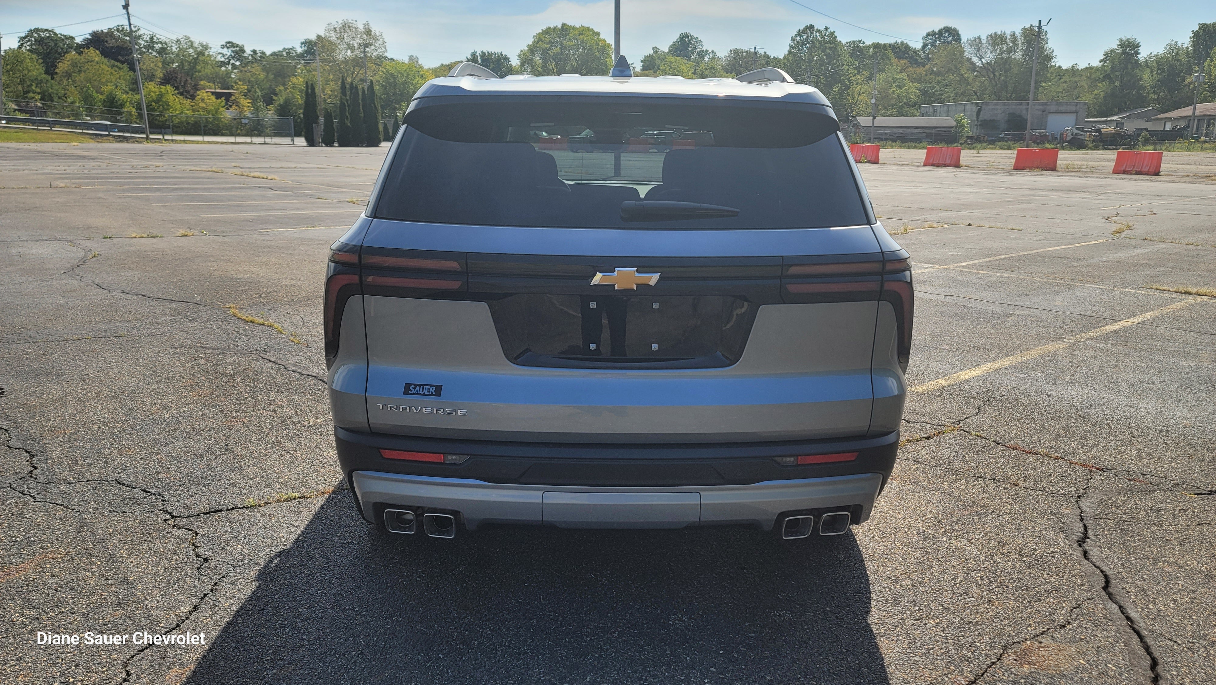 2027 Chevrolet Traverse LT