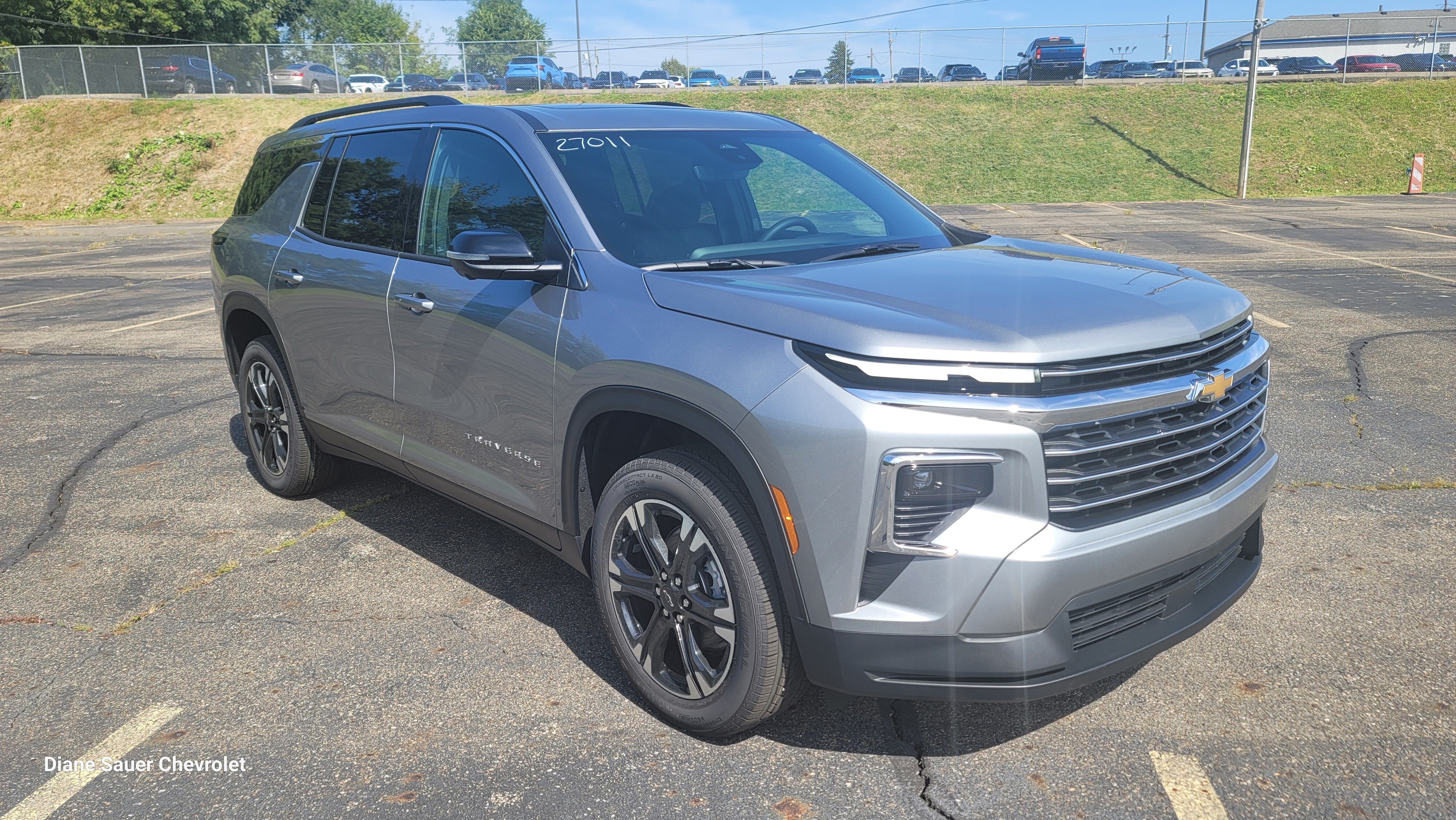 2027 Chevrolet Traverse LT