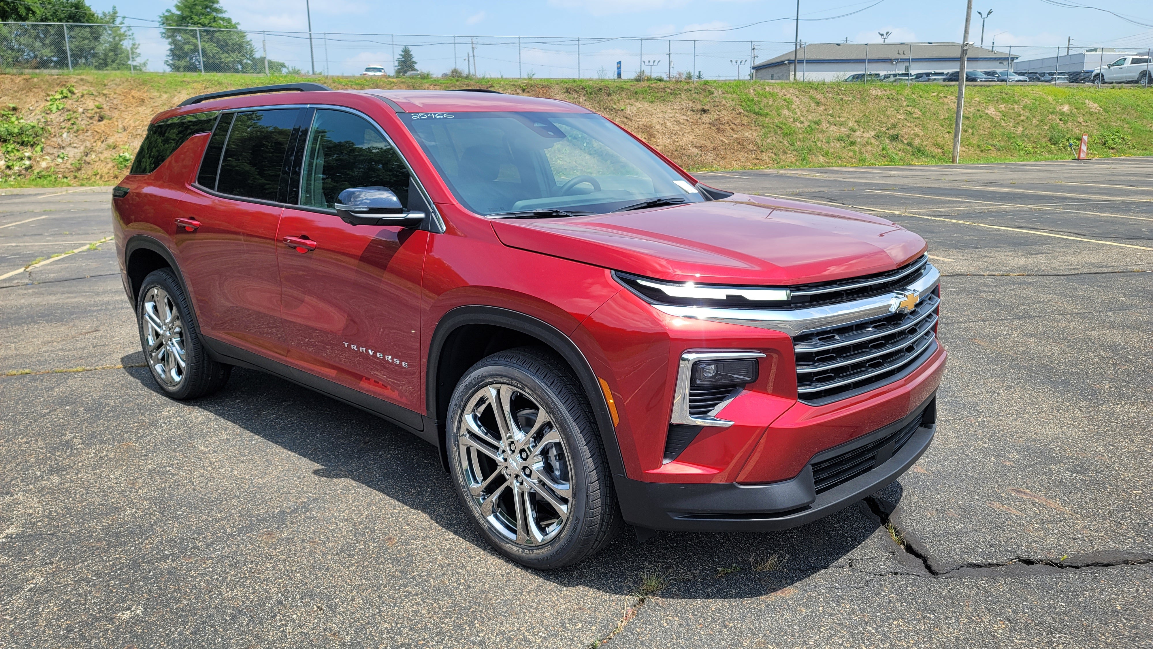 2025 Chevrolet Traverse LT