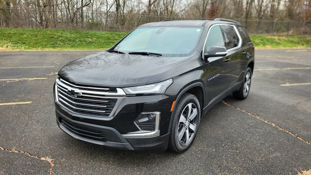 2023 Chevrolet Traverse LT Leather
