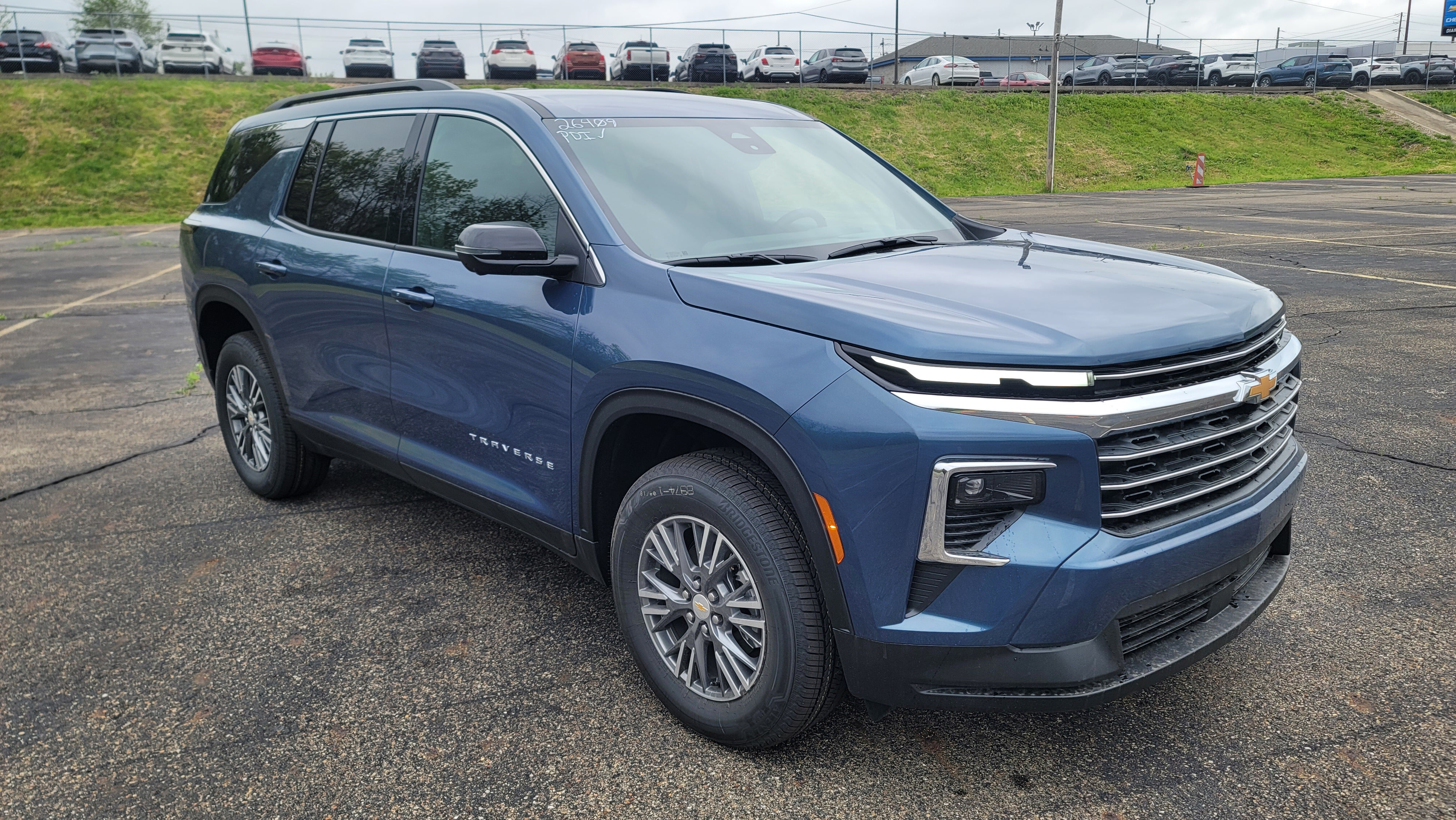 2026 Chevrolet Traverse LT