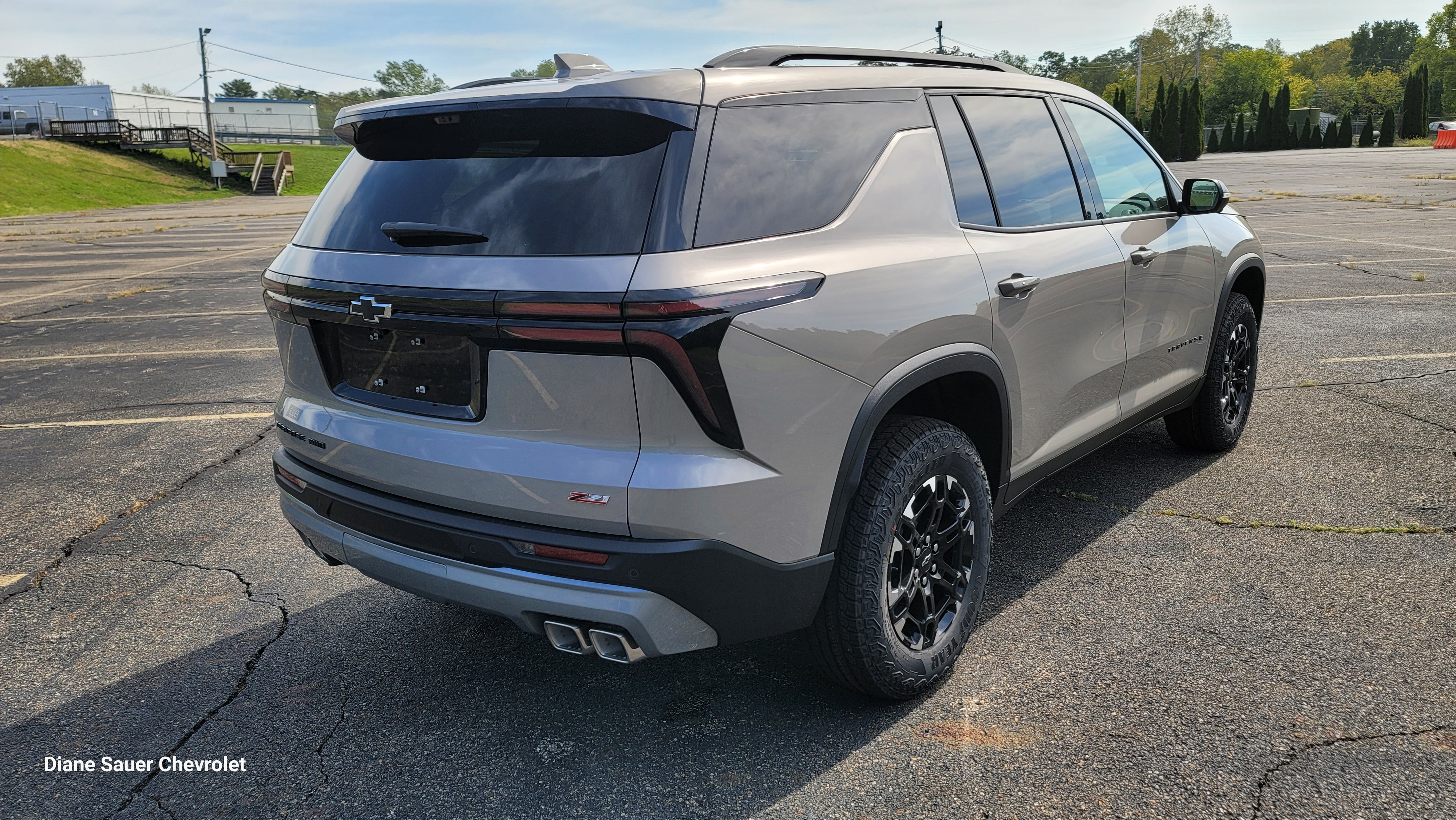 2027 Chevrolet Traverse Z71 - Photo 12
