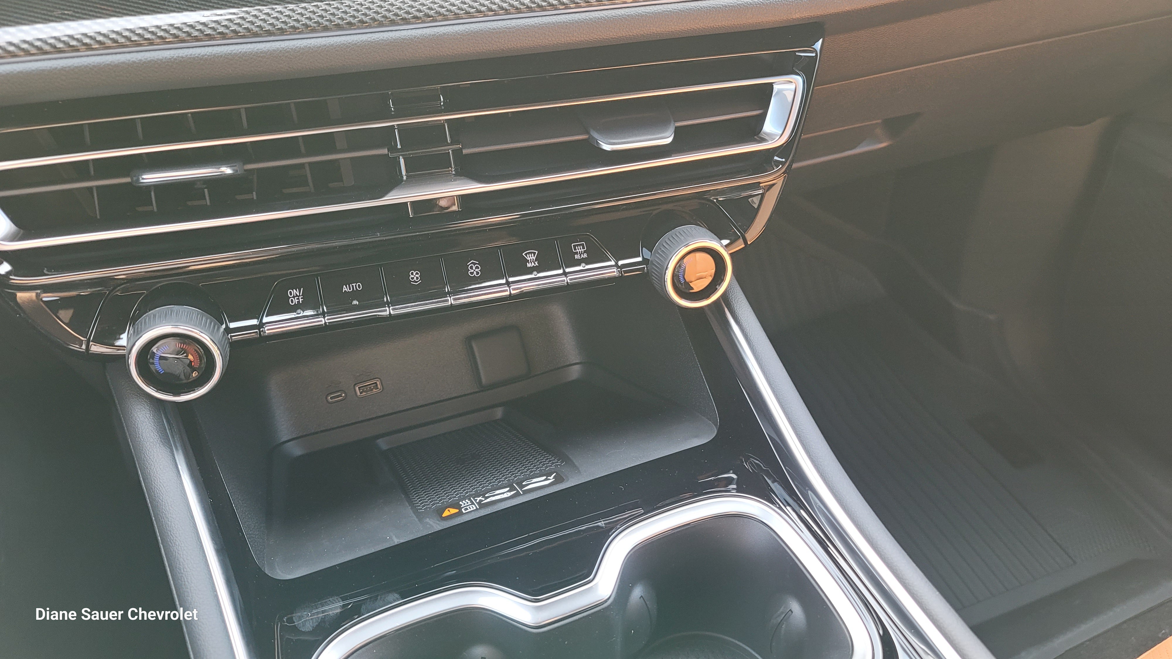 2027 Chevrolet Traverse Z71 - Photo 22