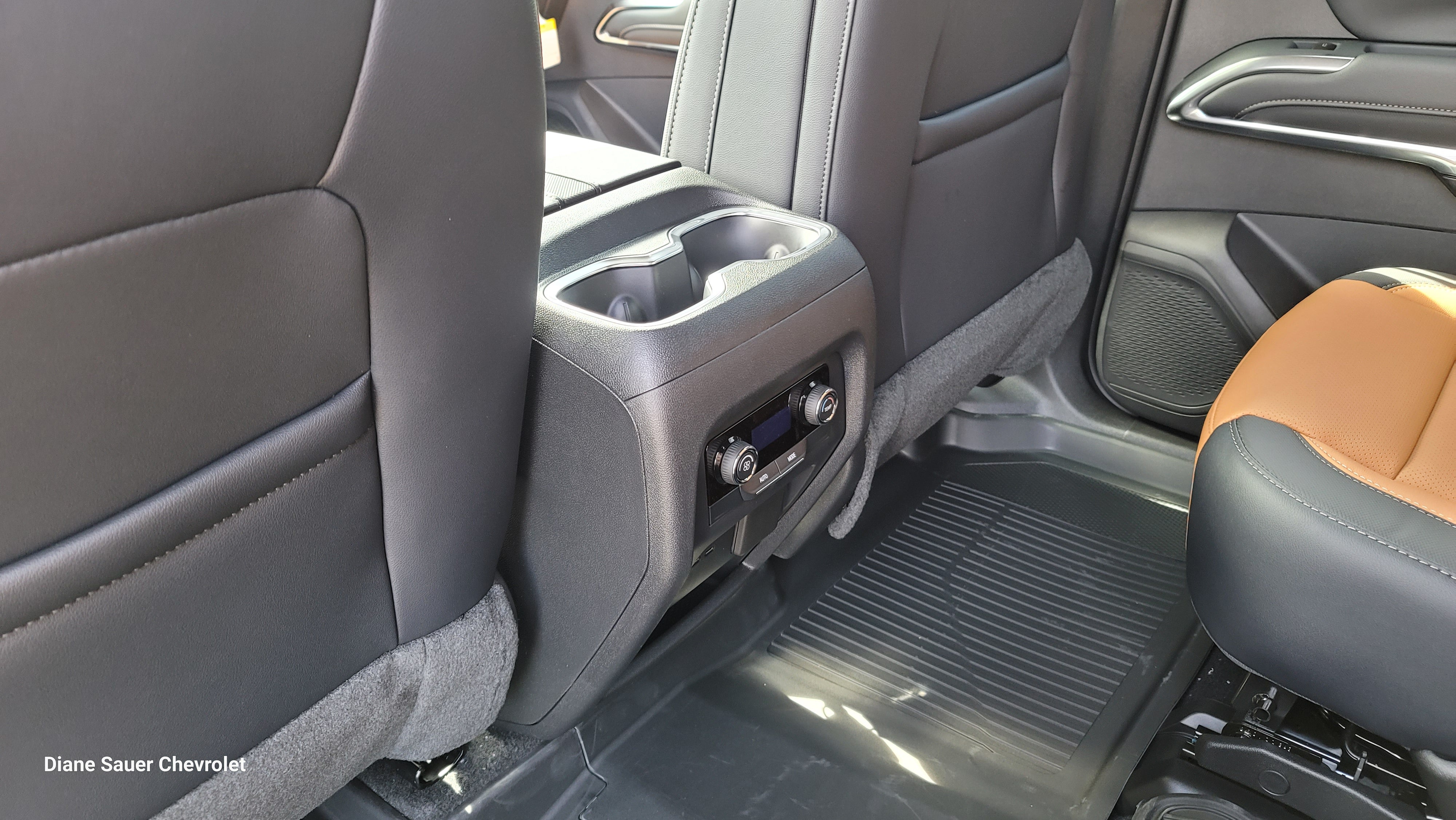 2027 Chevrolet Traverse Z71 - Photo 27
