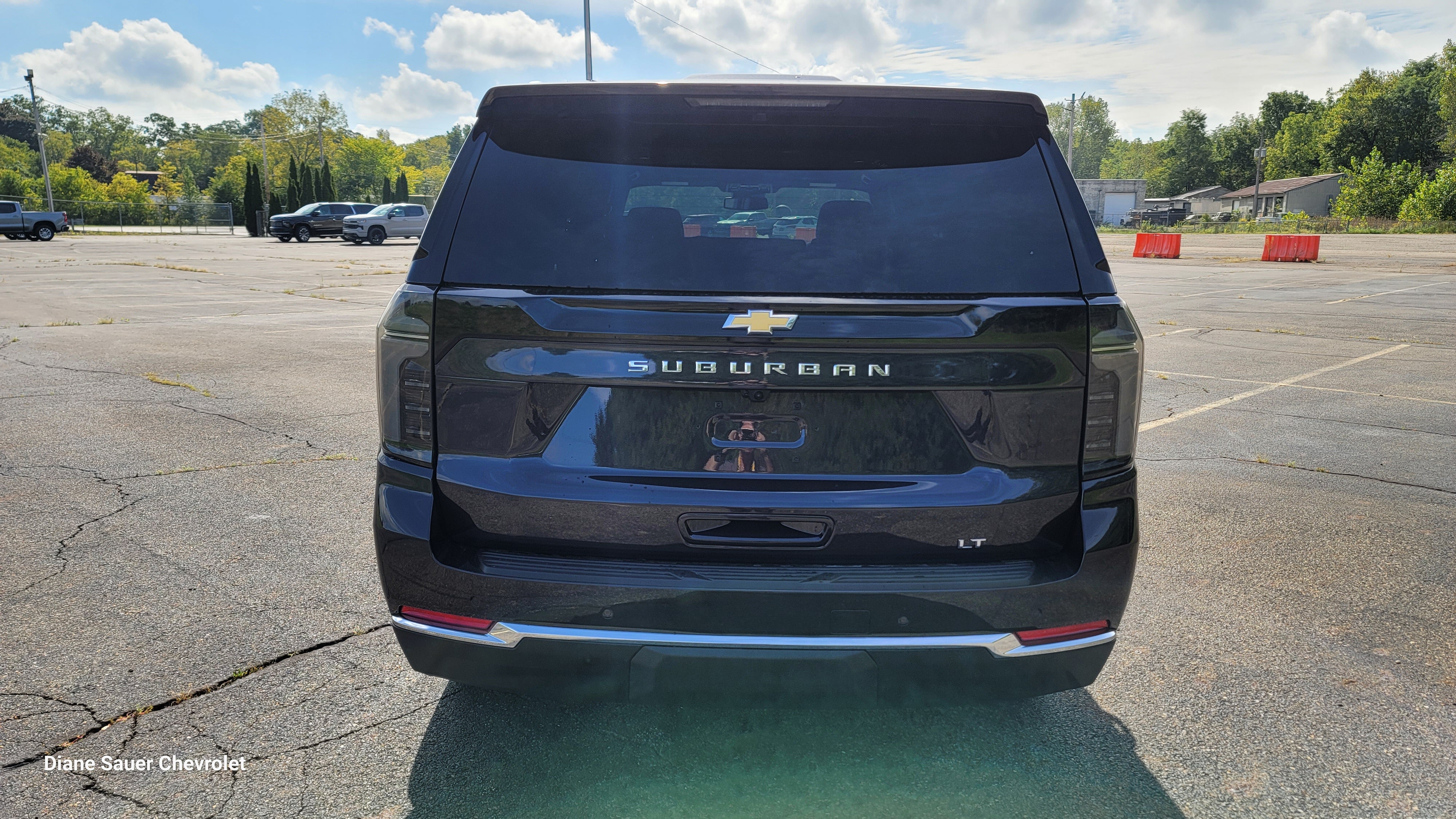 2026 Chevrolet Suburban LT