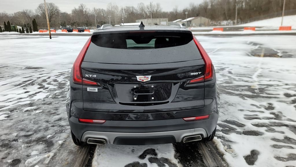 2023 Cadillac XT4 Premium Luxury