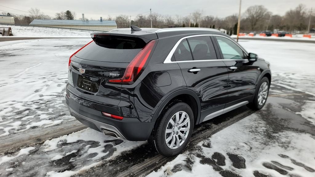 2023 Cadillac XT4 Premium Luxury