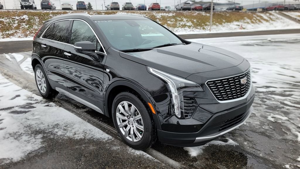 2023 Cadillac XT4 Premium Luxury