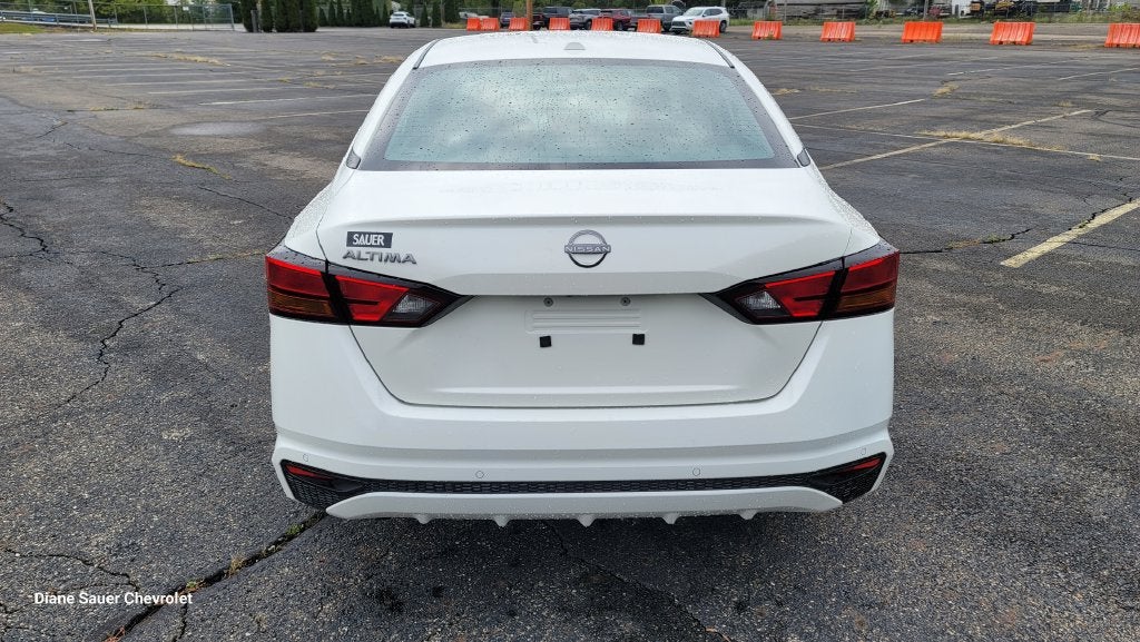 2025 Nissan Altima SV