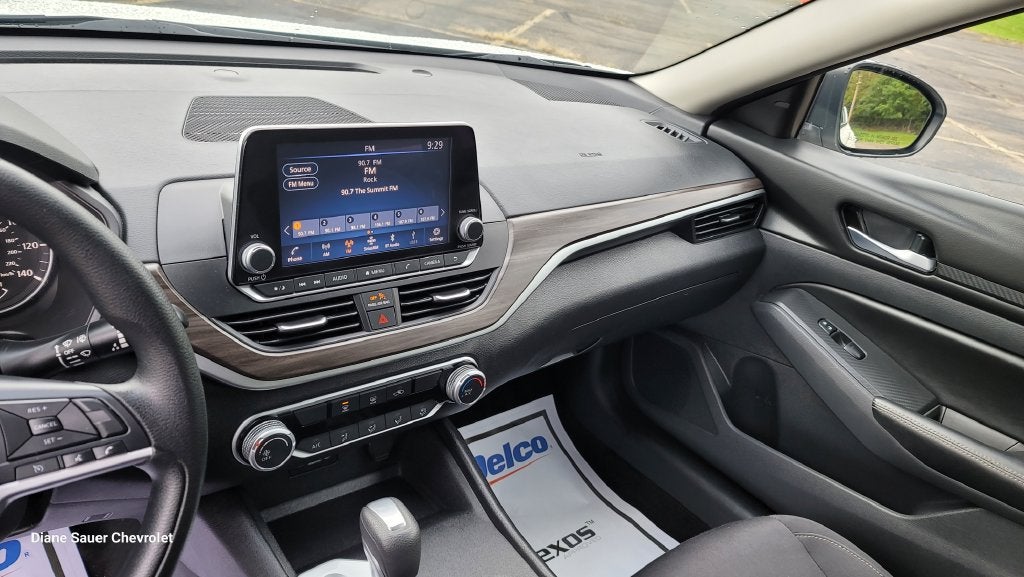 2025 Nissan Altima SV