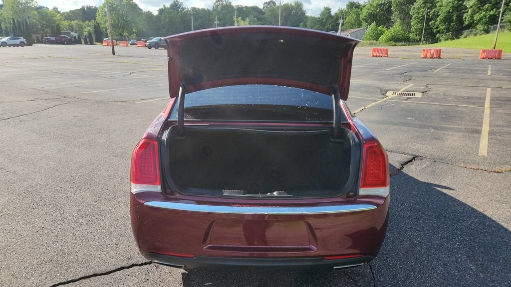 2018 Chrysler 300 Touring