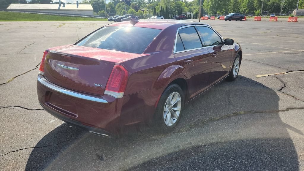 2018 Chrysler 300 Touring