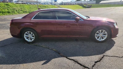 2018 Chrysler 300 Touring