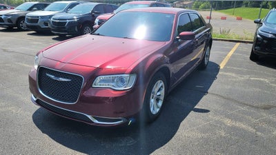 2018 Chrysler 300 Tour
