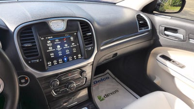 2018 Chrysler 300 Touring