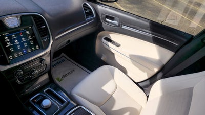 2018 Chrysler 300 Touring