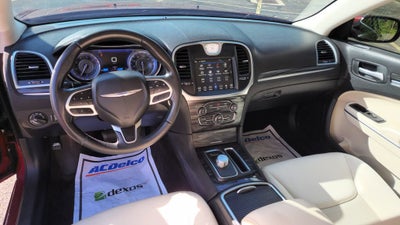2018 Chrysler 300 Touring