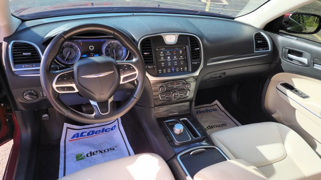 2018 Chrysler 300 Touring
